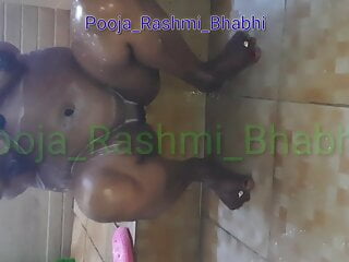 Rashmi Bhabhi Showering