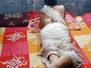 Indian Village Bhabhi Xxx Videos With Farmer In Bathroom